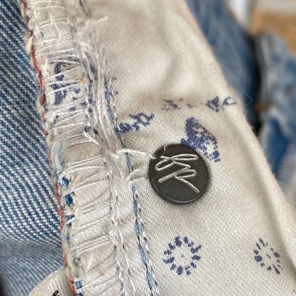 We the free high rise jeans size 28 curvy - Picture 11 of 13